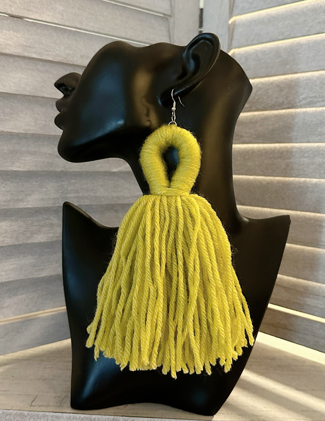 Loop Tassel Earrings (Regular yarn)